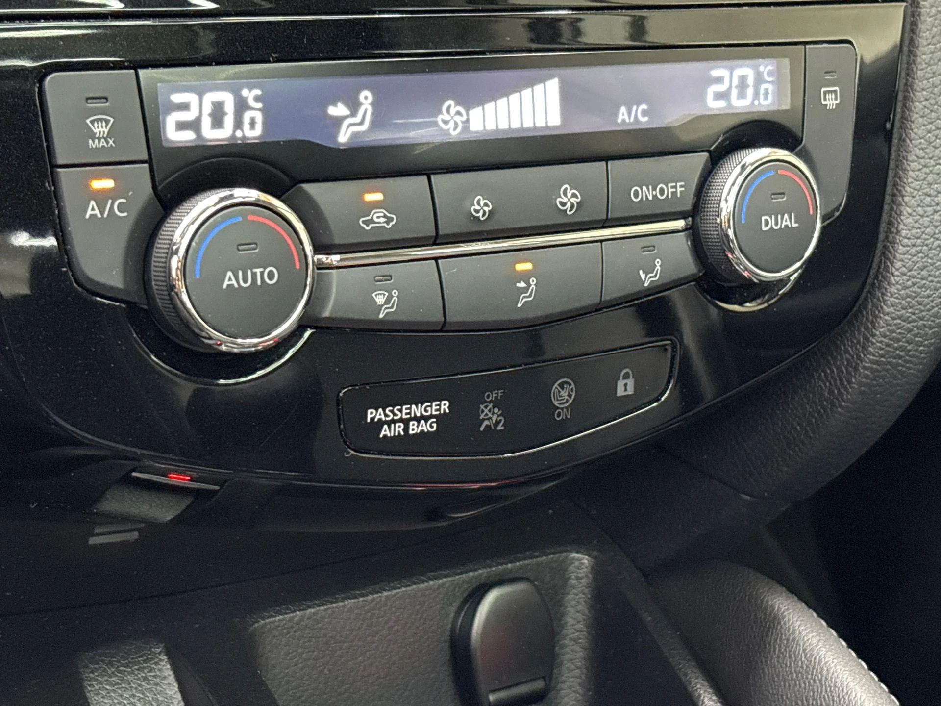 Nissan-QASHQAI-image-6