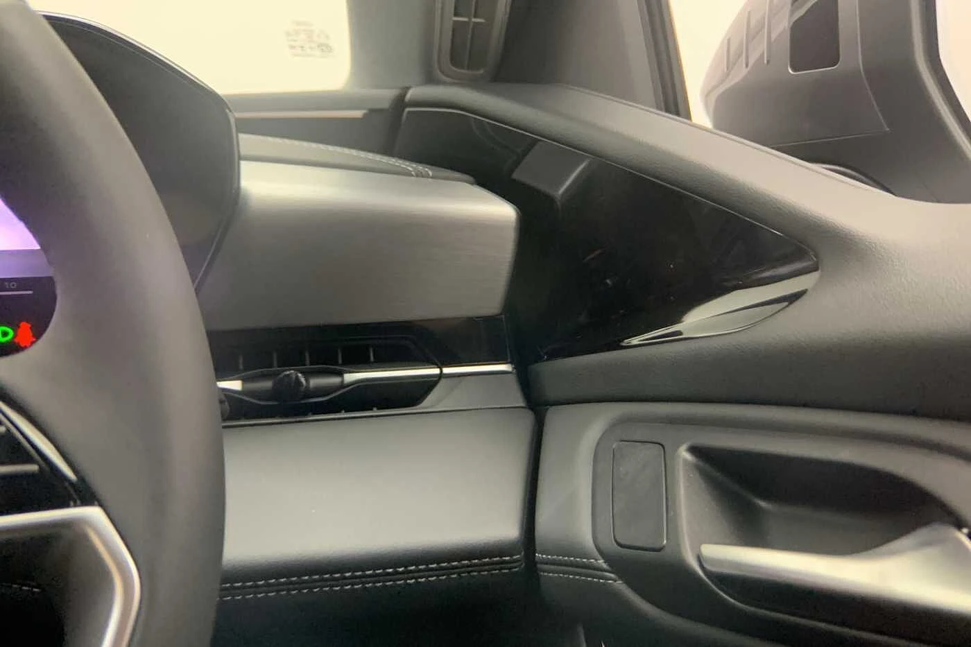 Audi-A6 Avant e-tron-image-16
