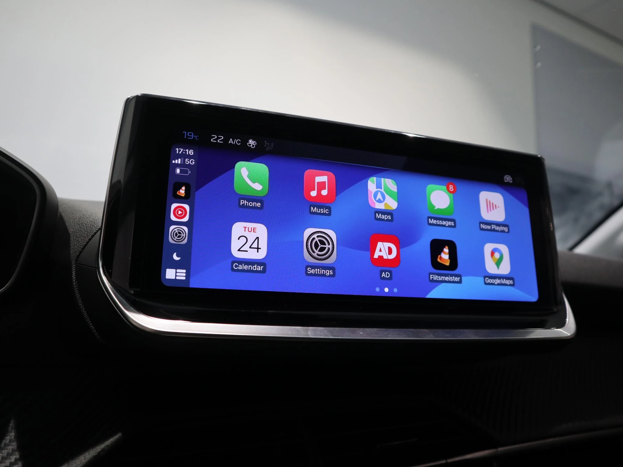 Peugeot-e-208-image-14