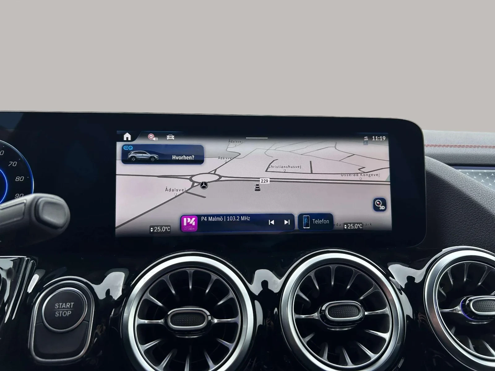 Mercedes-Benz-EQA-image-16