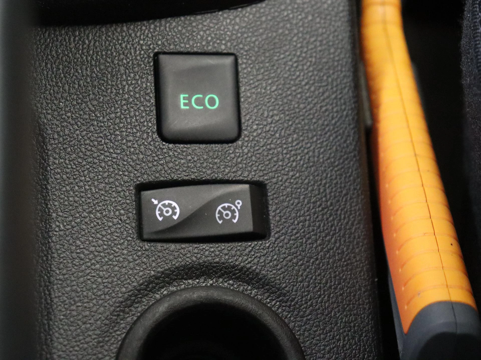 Renault-Captur-image-20