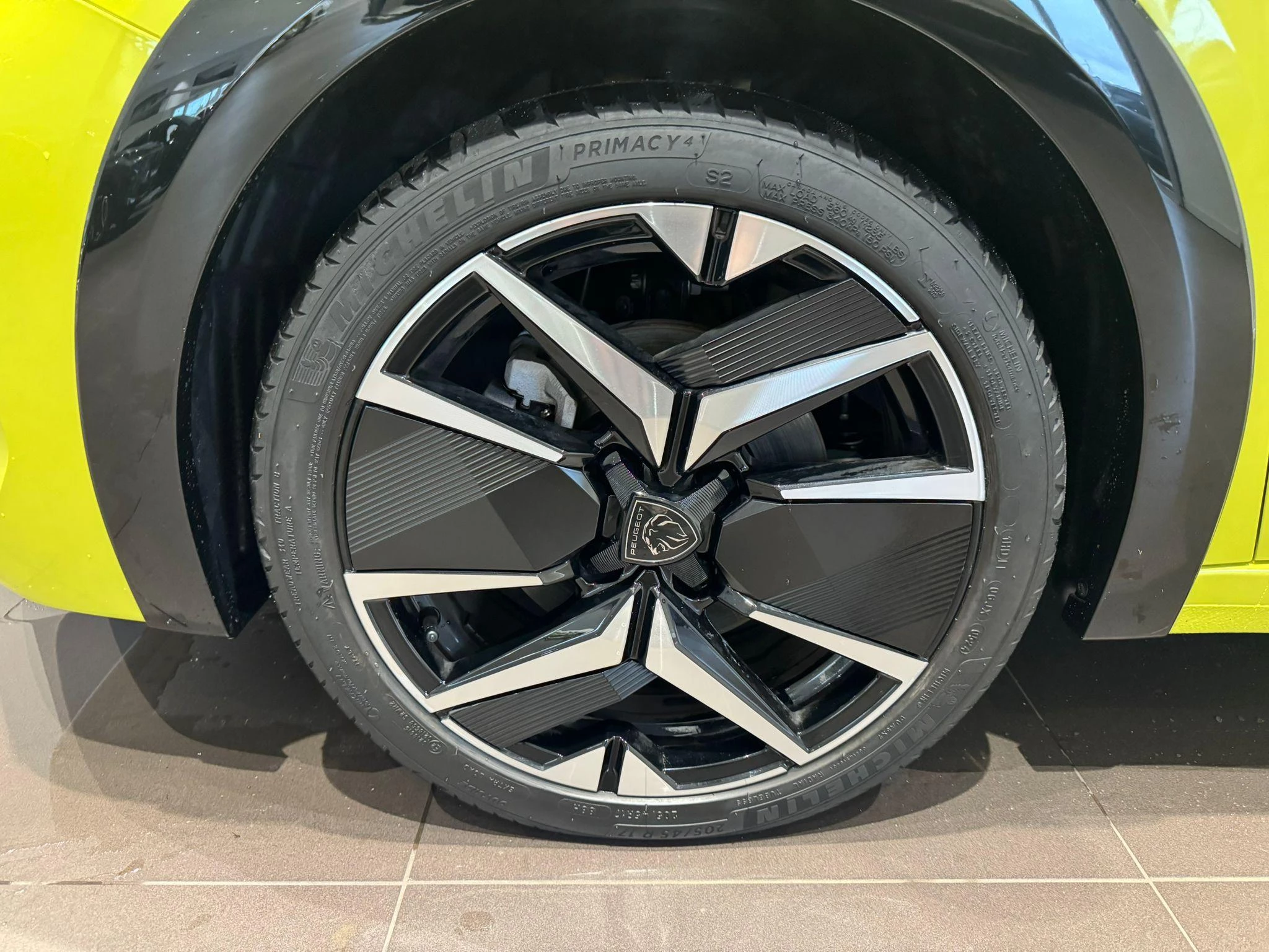 Peugeot-208-image-10