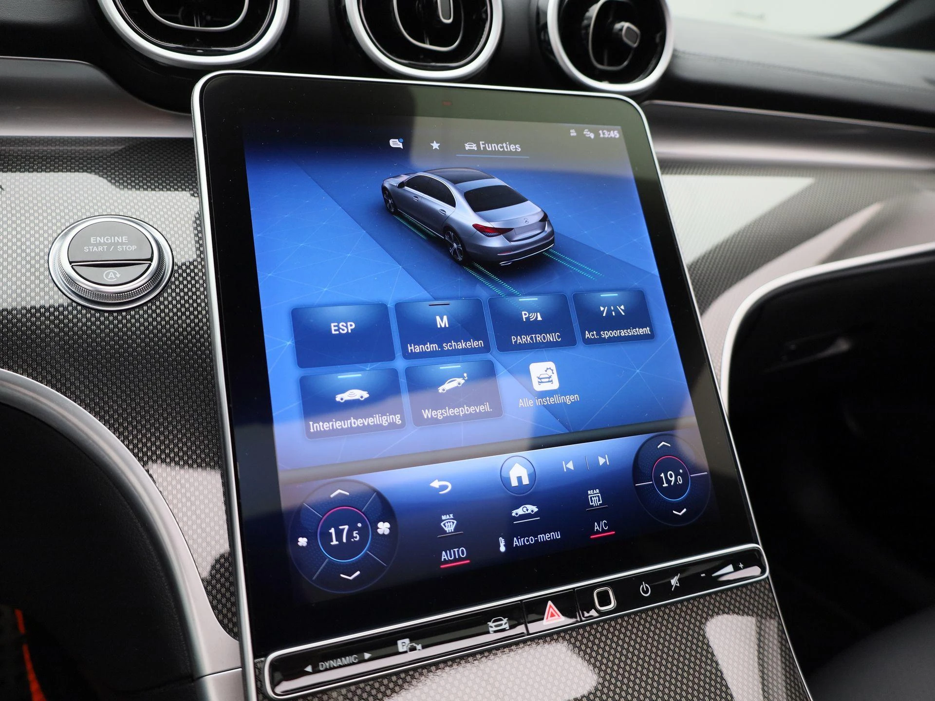 Mercedes-Benz-C-Klasse-image-29