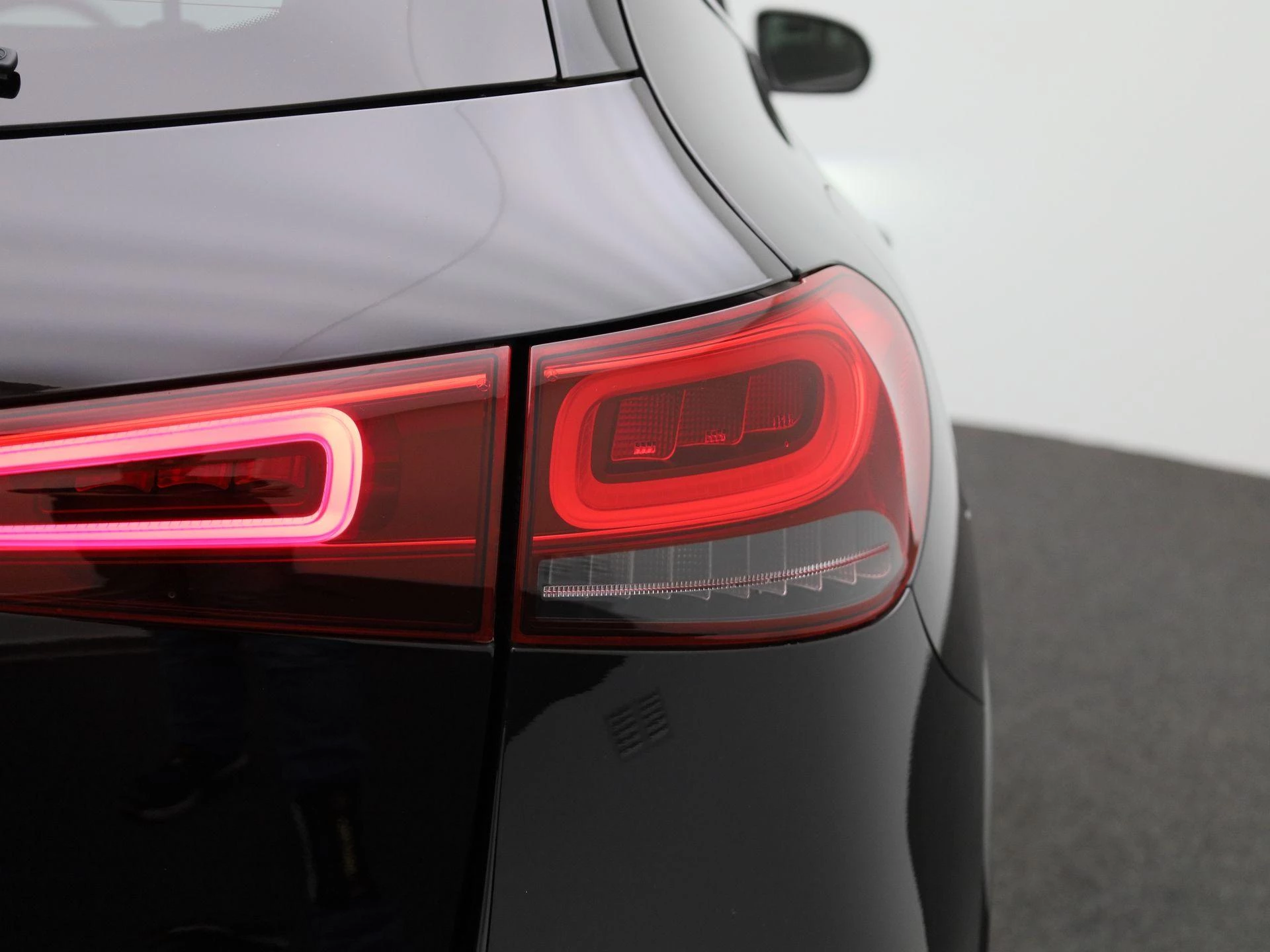 Mercedes-Benz-EQA-image-47