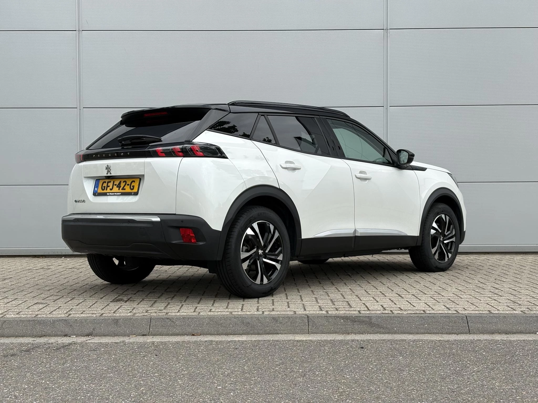 Peugeot e-2008 EV Allure Pack 50 kWh