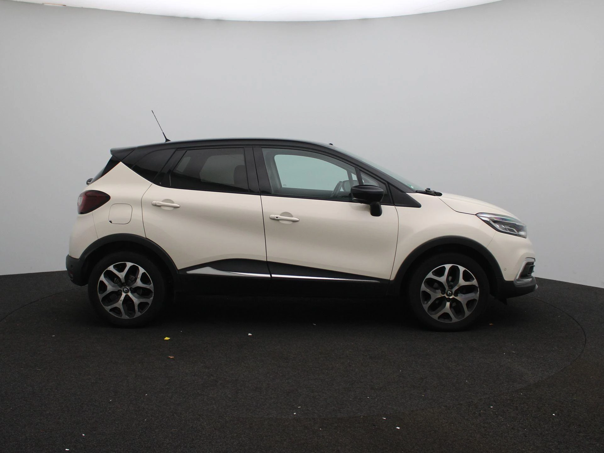 Renault-Captur-image-5