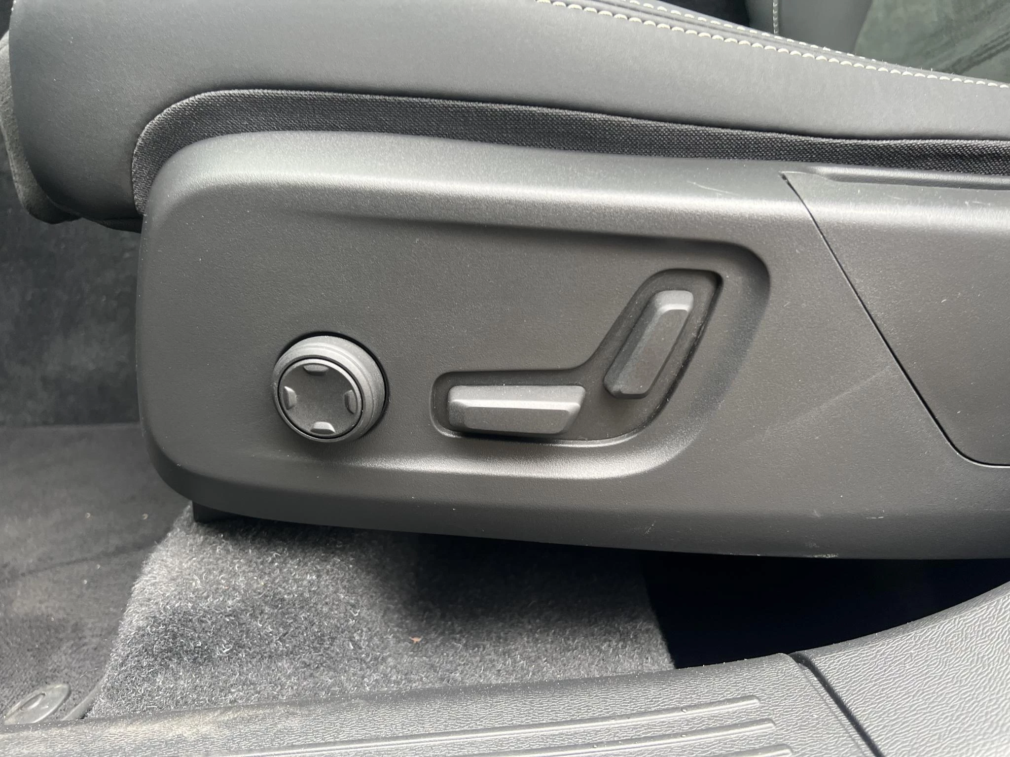 Volvo XC40 T5 Recharge Inscription Panodak Aut.