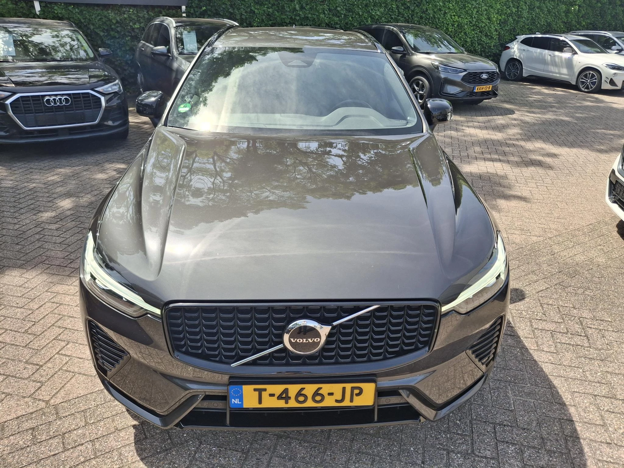 Volvo XC60 2.0 B4 R-Design