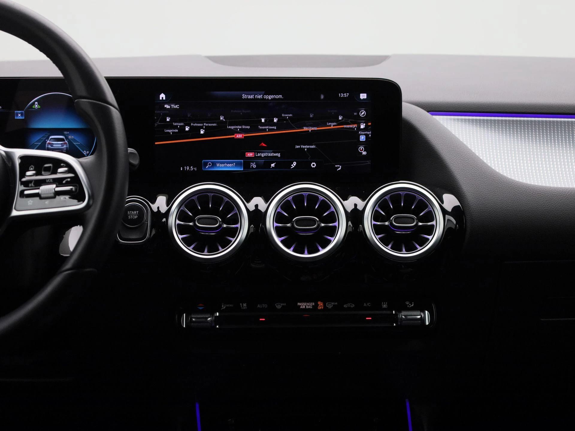 Mercedes-Benz-EQA-image-8