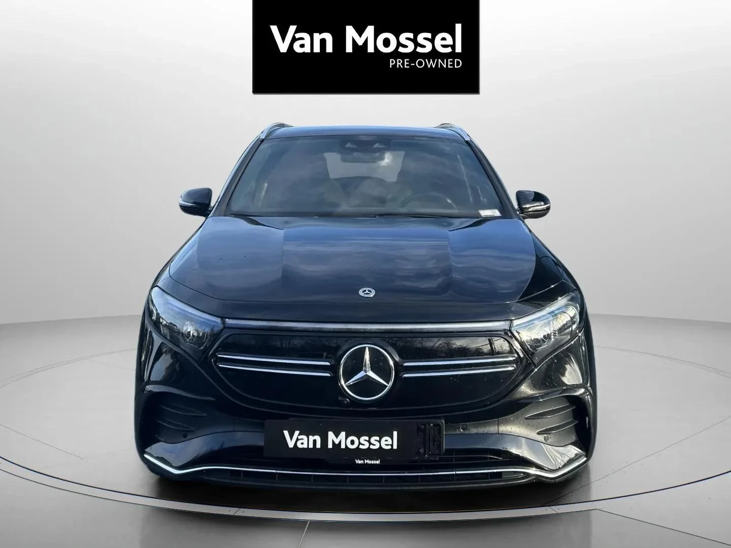 Mercedes-Benz-EQA-image-1