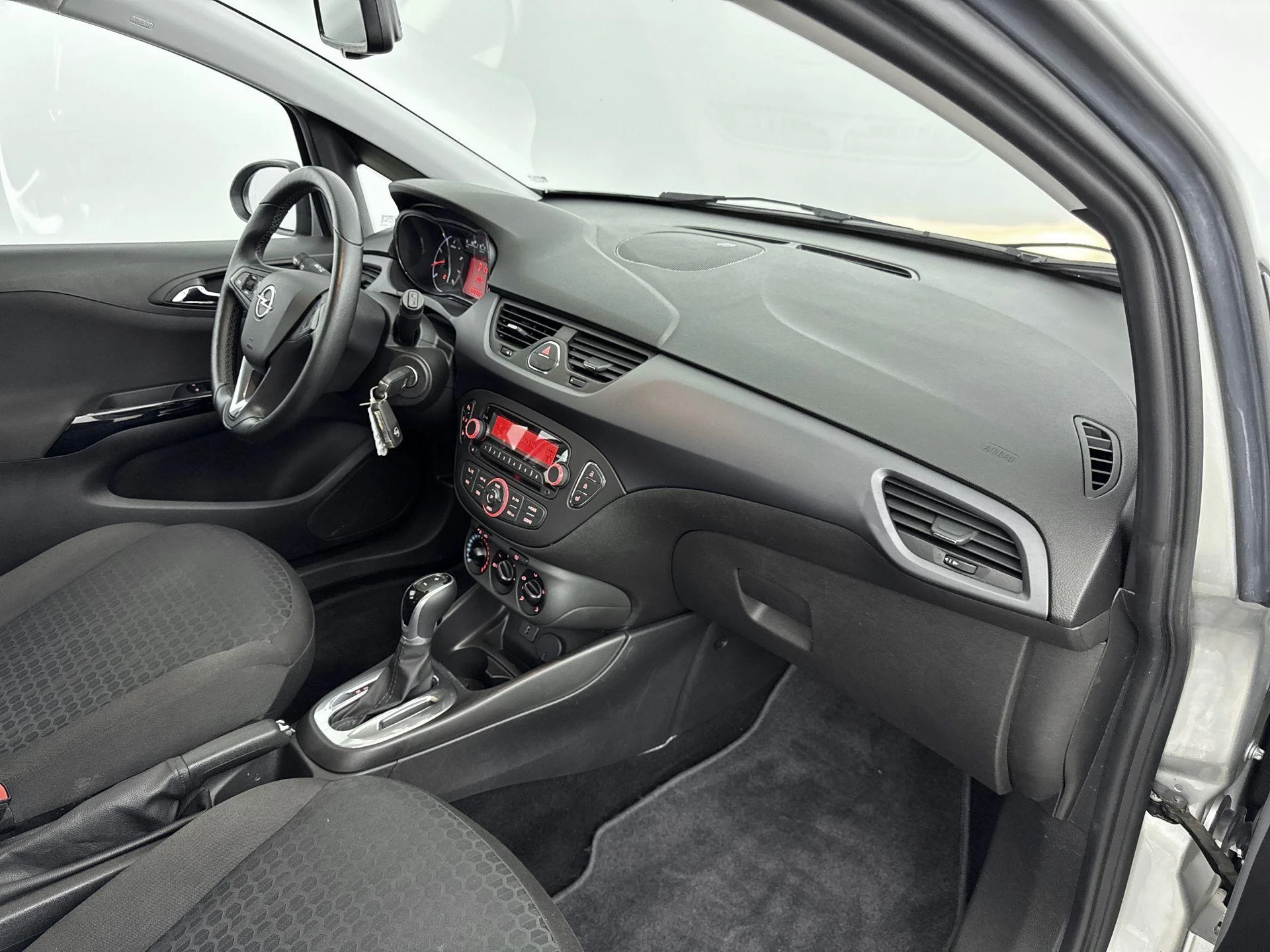 Opel-Corsa-image-9