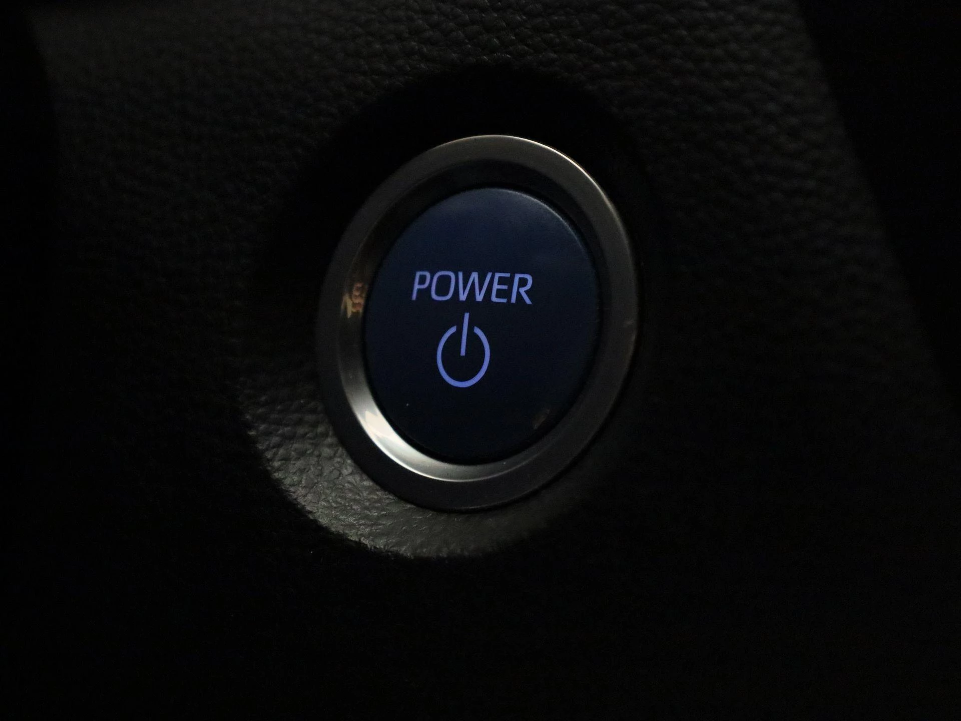Toyota-Corolla Touring Sports-image-26