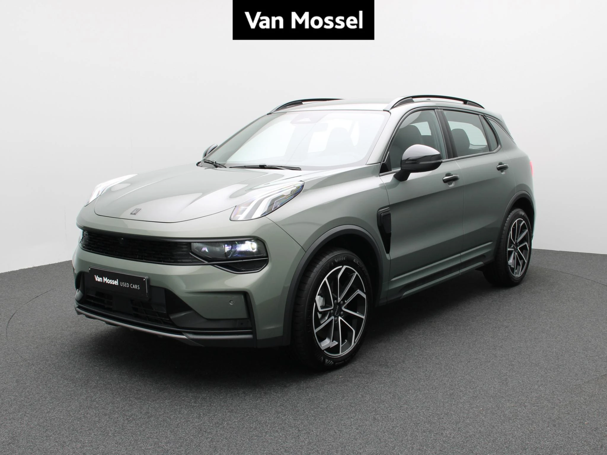 Lynk & Co-01-image-0