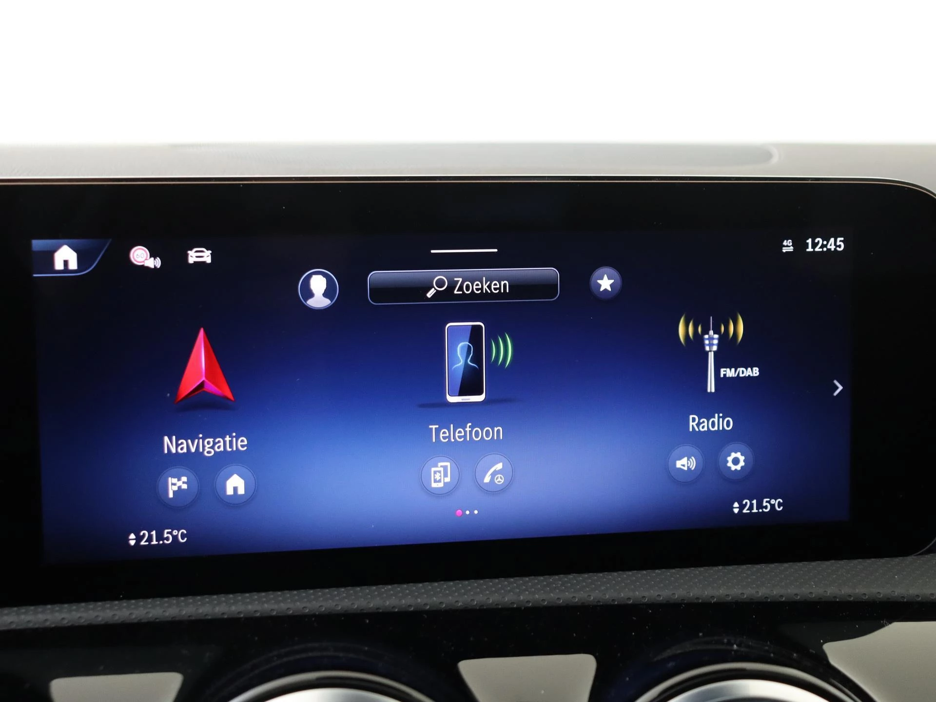 Mercedes-Benz-A-Klasse-image-12