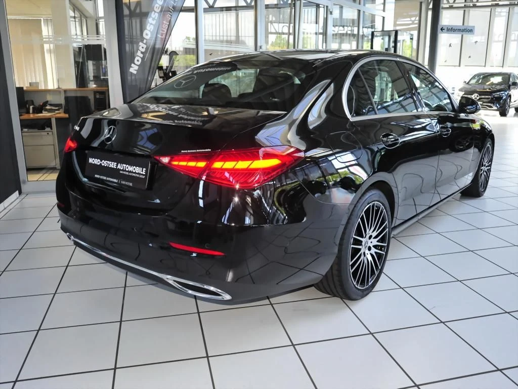 Mercedes-Benz-C-Klasse 220 d-image-5
