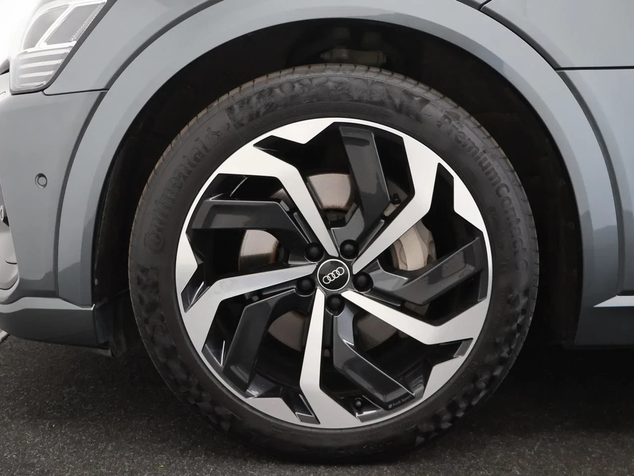 Audi-e-tron-image-17