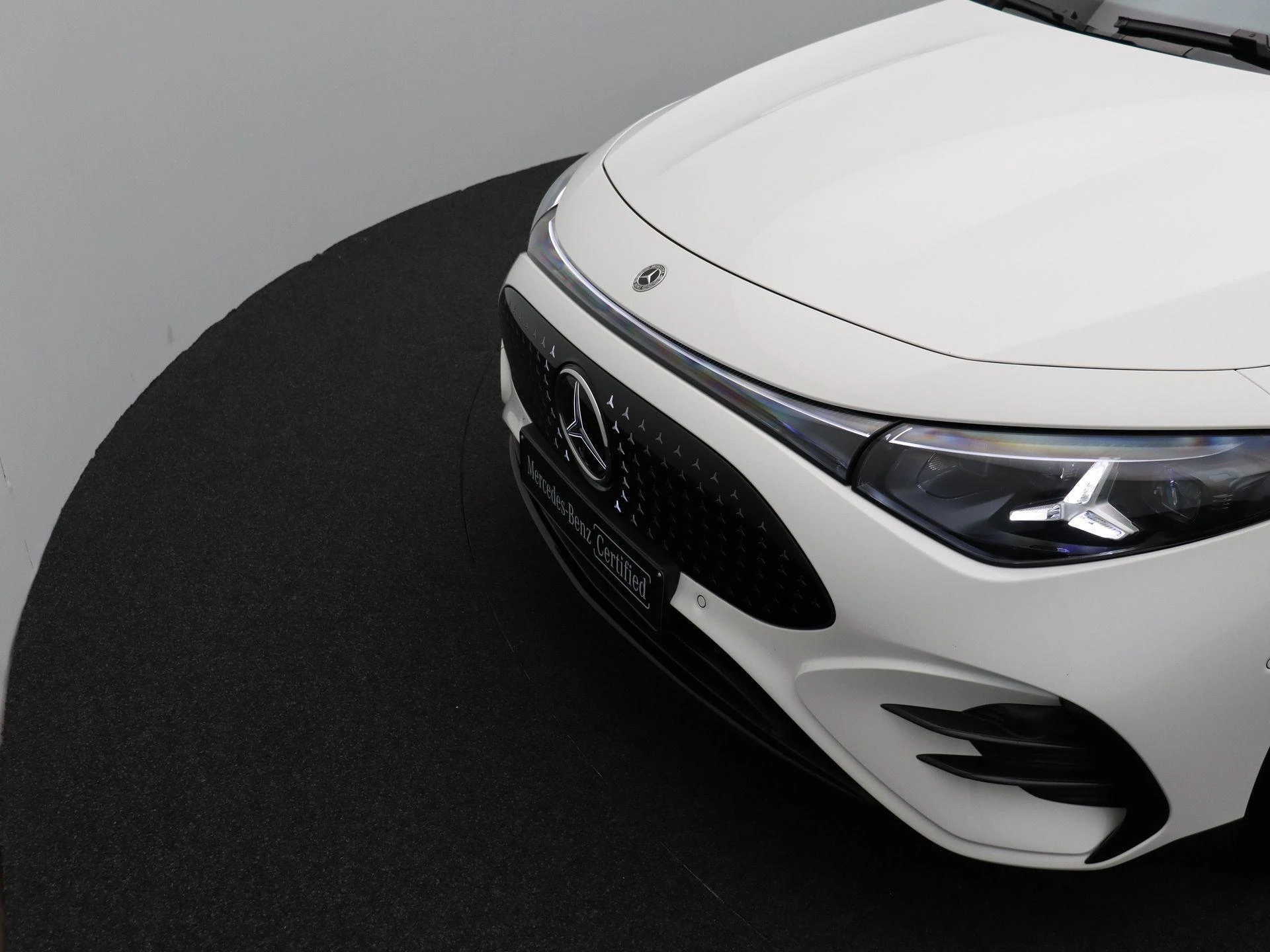 Mercedes-Benz-CLA-image-27