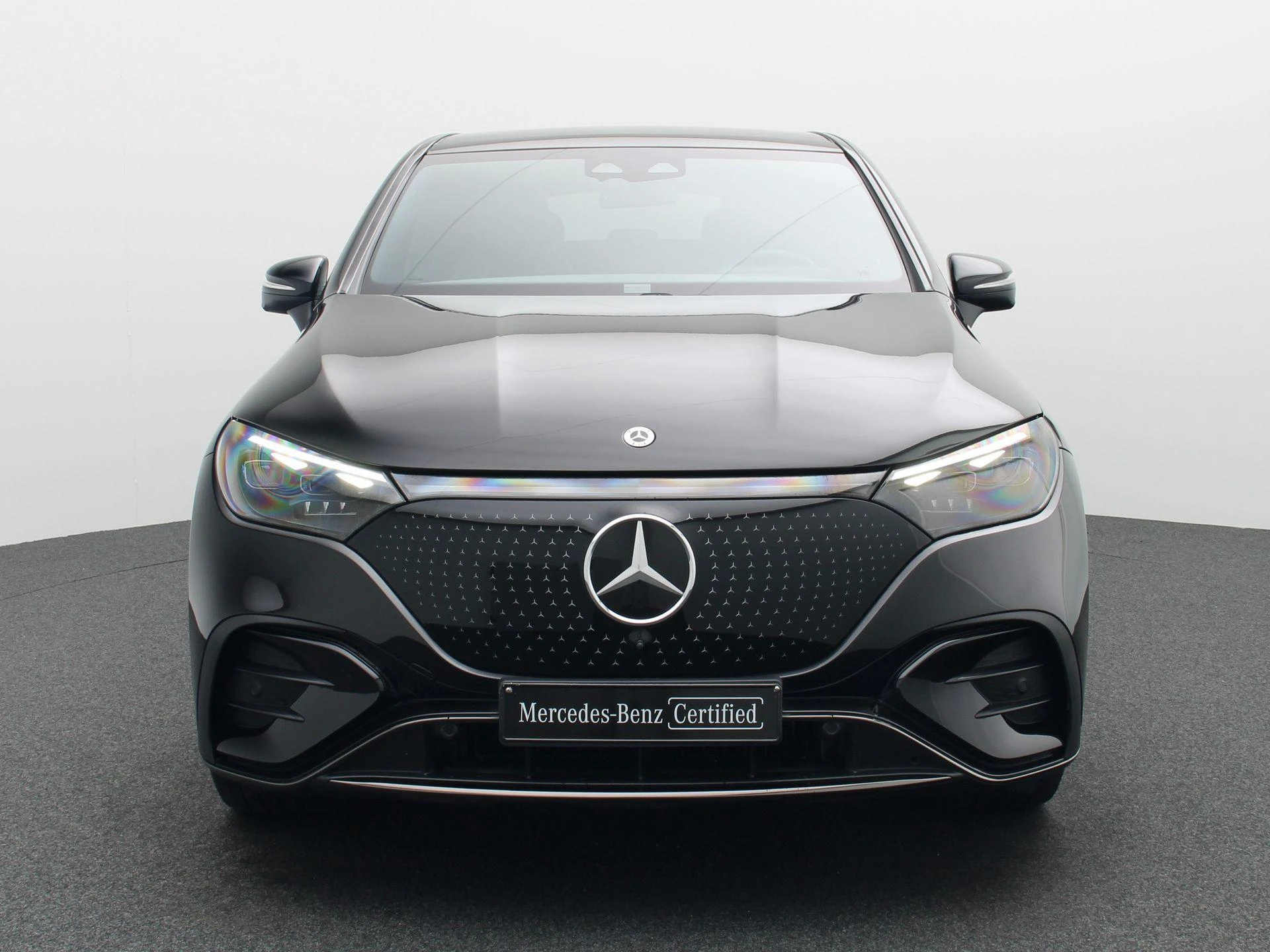 Mercedes-Benz-EQE-image-2