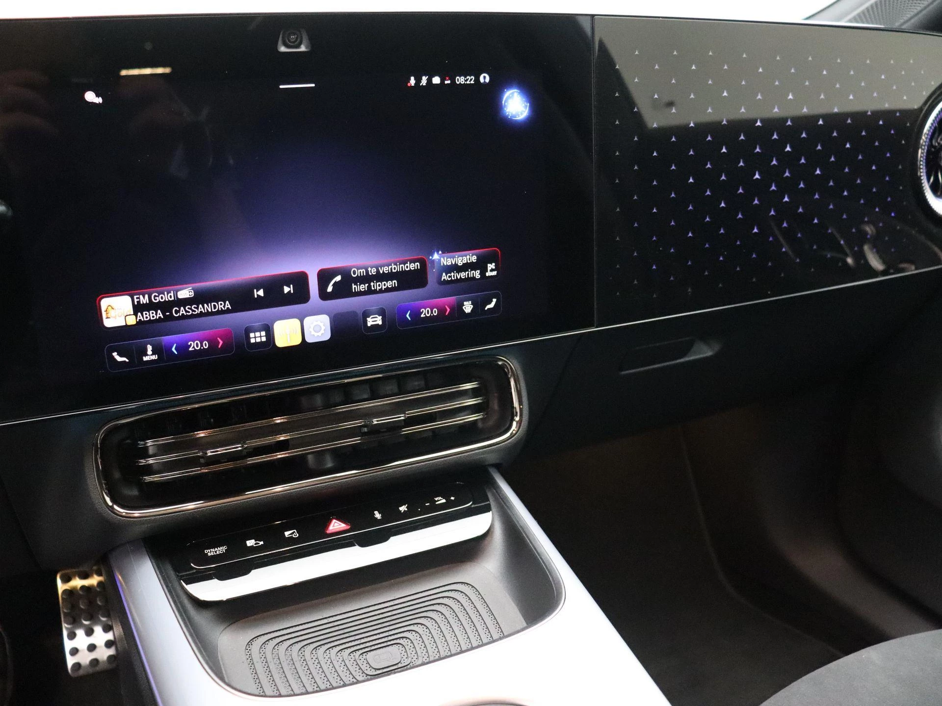 Mercedes-Benz-CLA-image-11