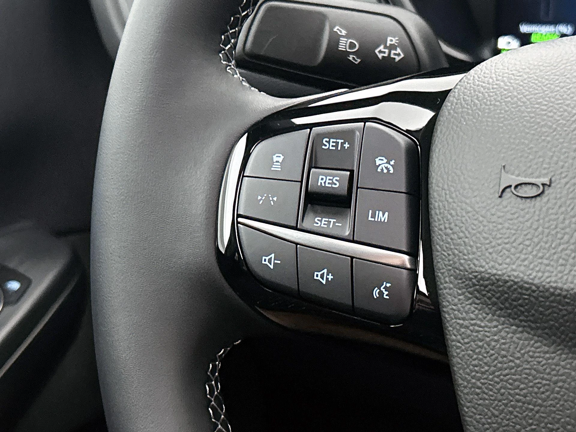 Ford-Kuga-image-5