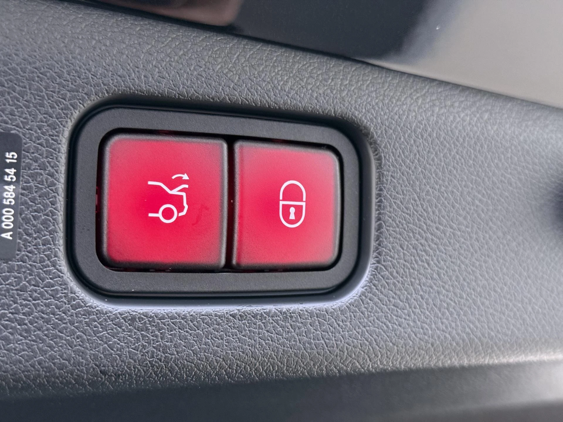Mercedes-Benz-E-Klasse-image-42