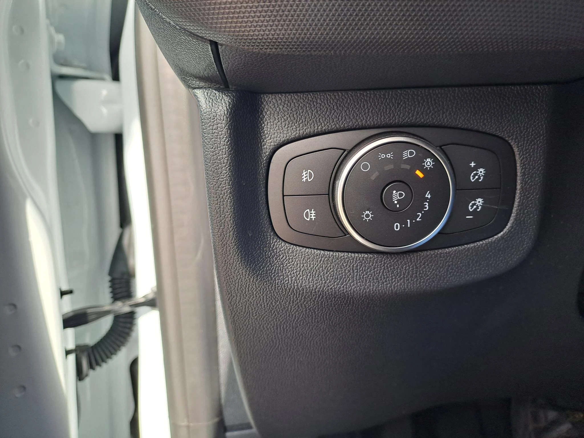 Ford-E-Transit-image-24
