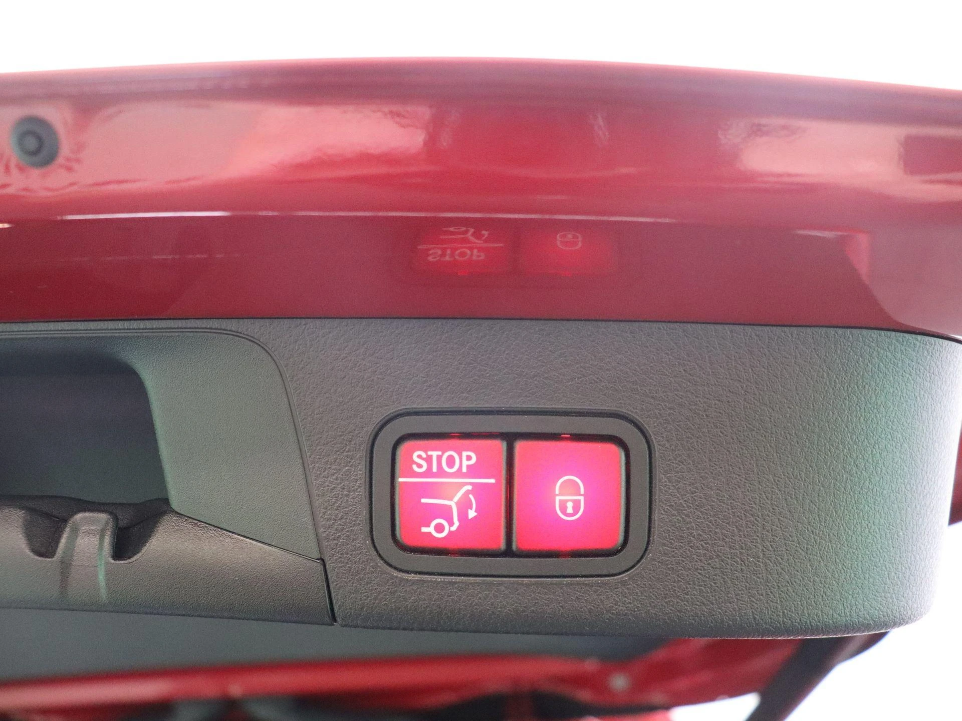 Mercedes-Benz EQB 350 4MATIC AMG Line + LEDER + PANO + BURMESTER + HEAD UP + CARPLAY +