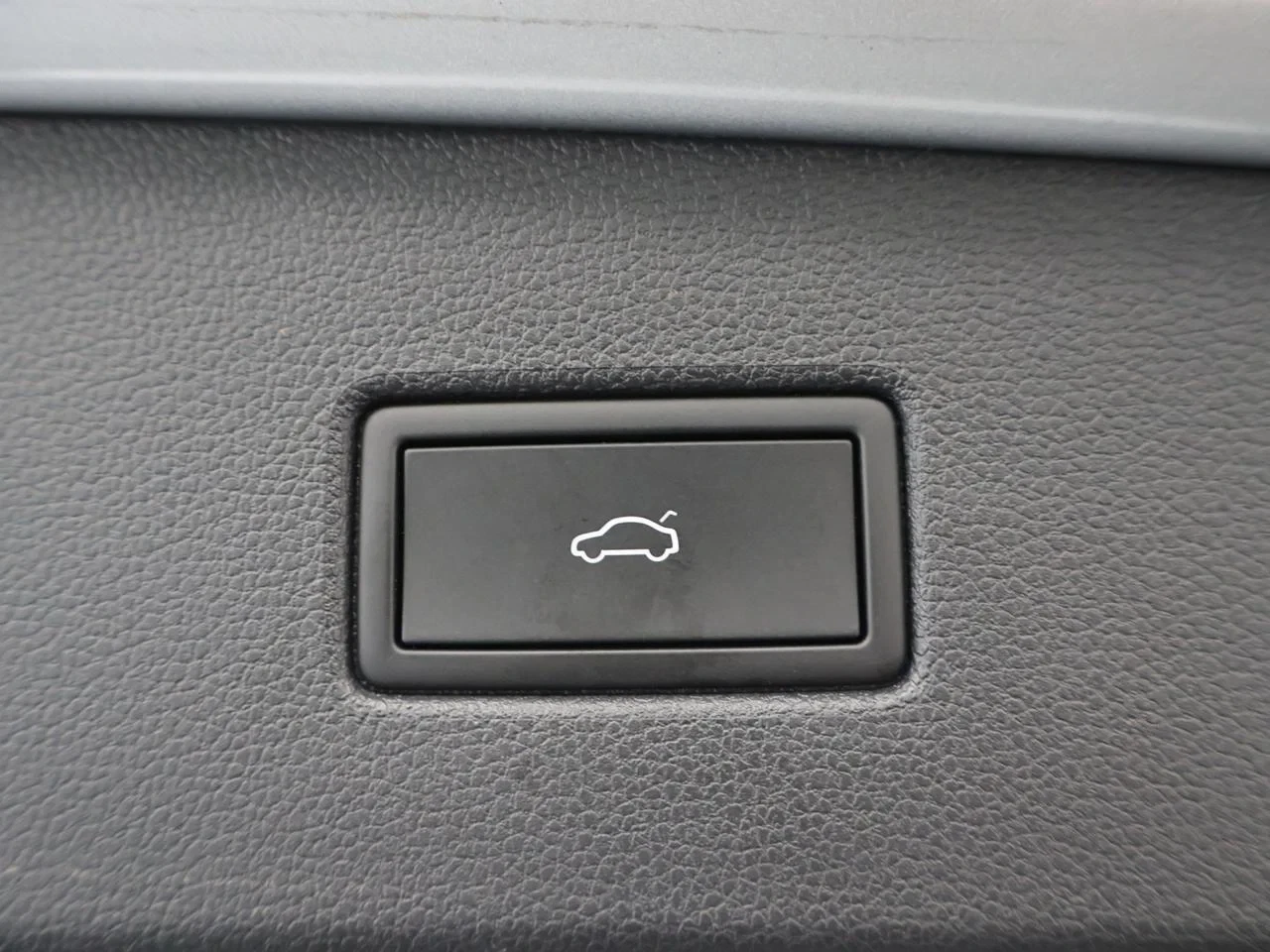 Volkswagen-Tiguan-image-29
