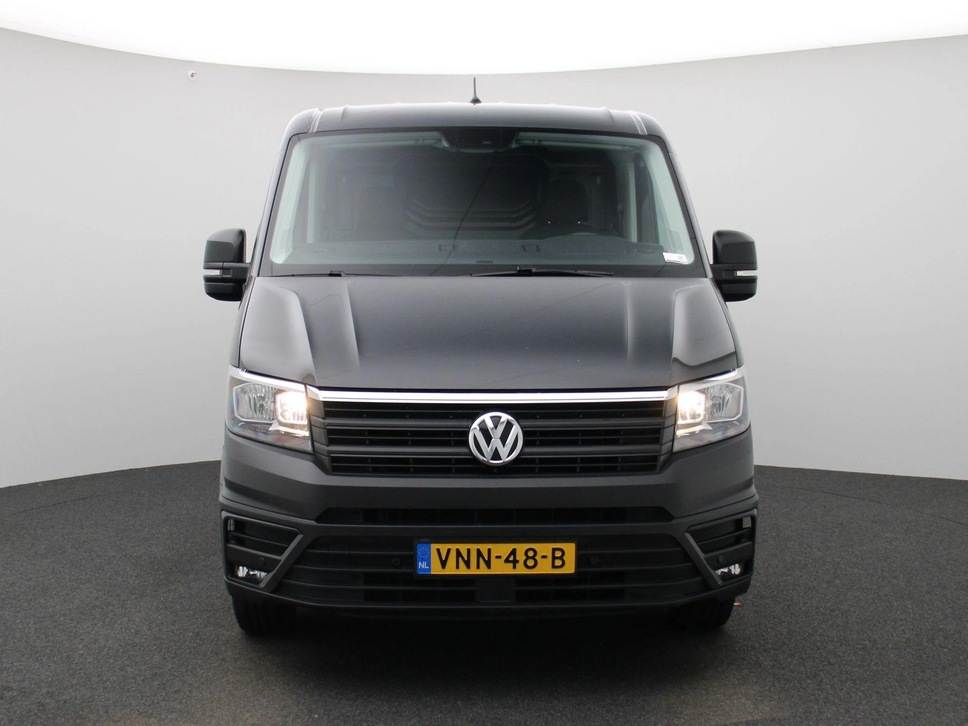 Volkswagen-Crafter-image-2