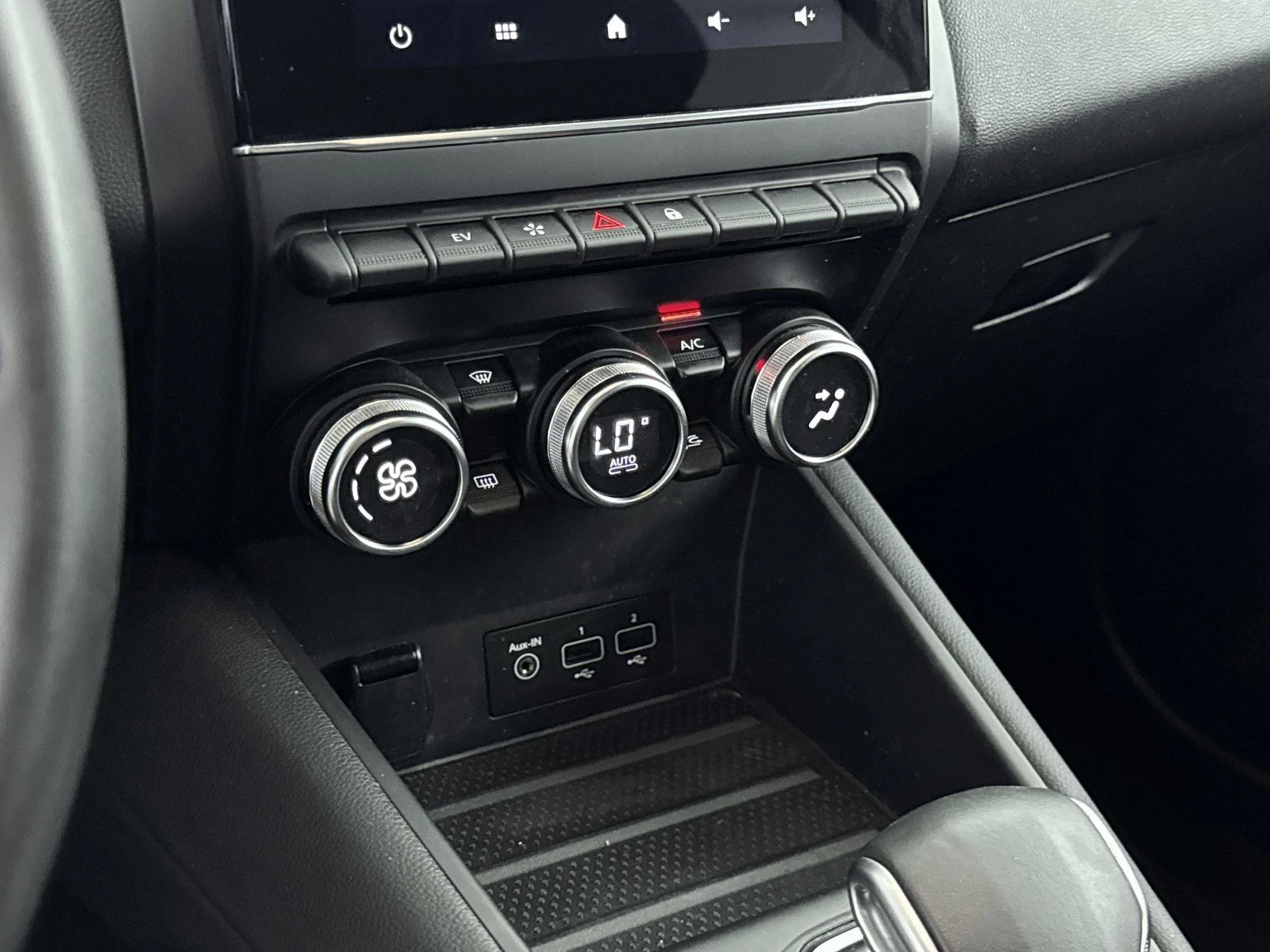 Renault-Captur-image-21