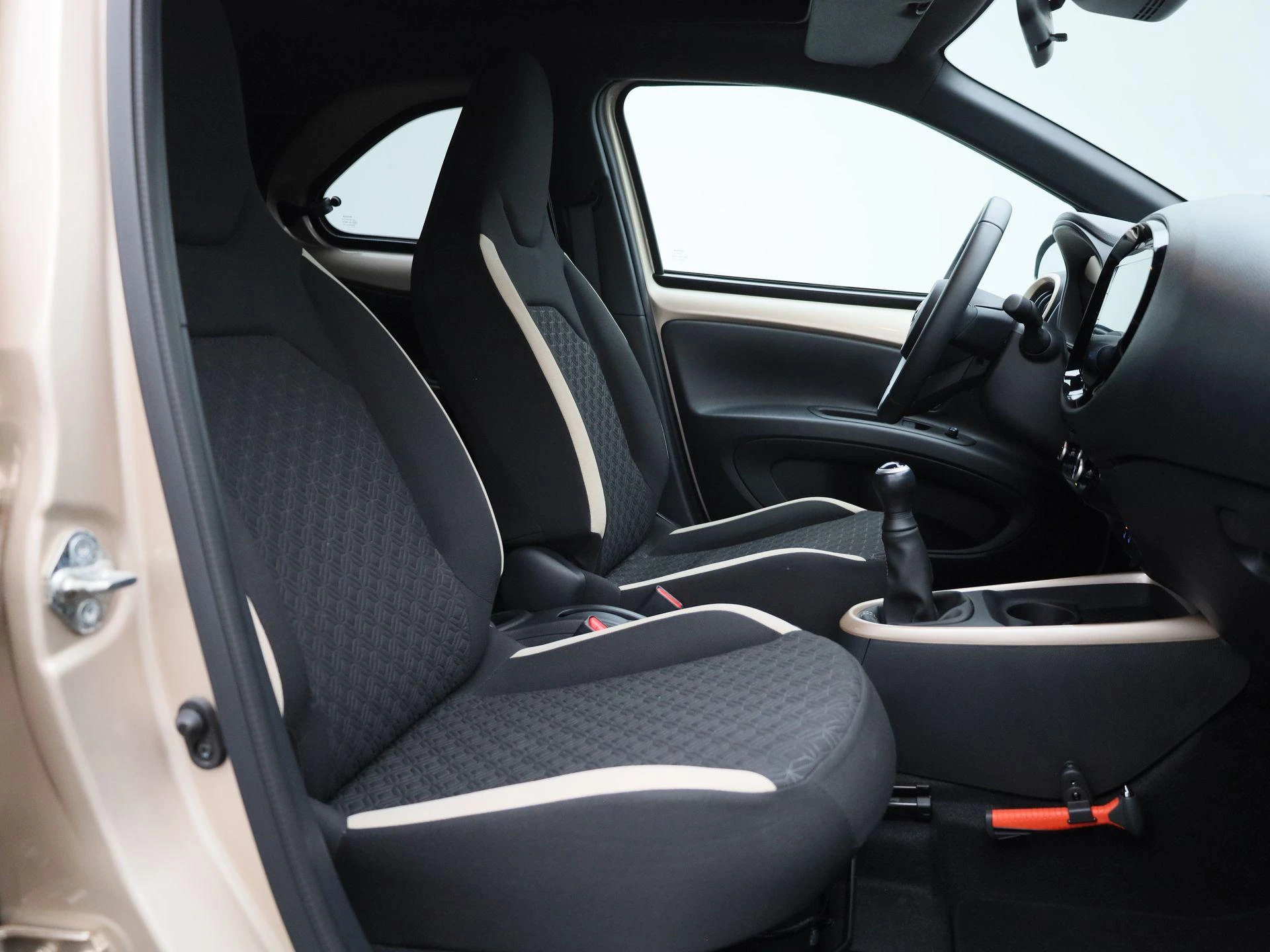 Toyota Aygo X 1.0 VVT-i MT Premium