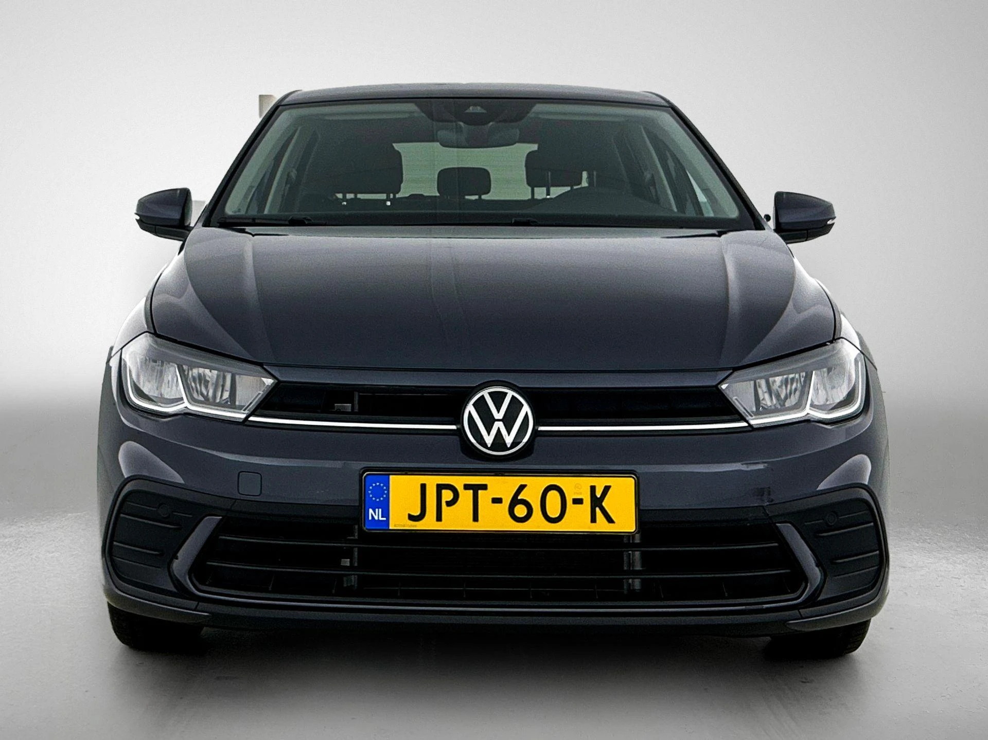 Volkswagen-Polo-image-4