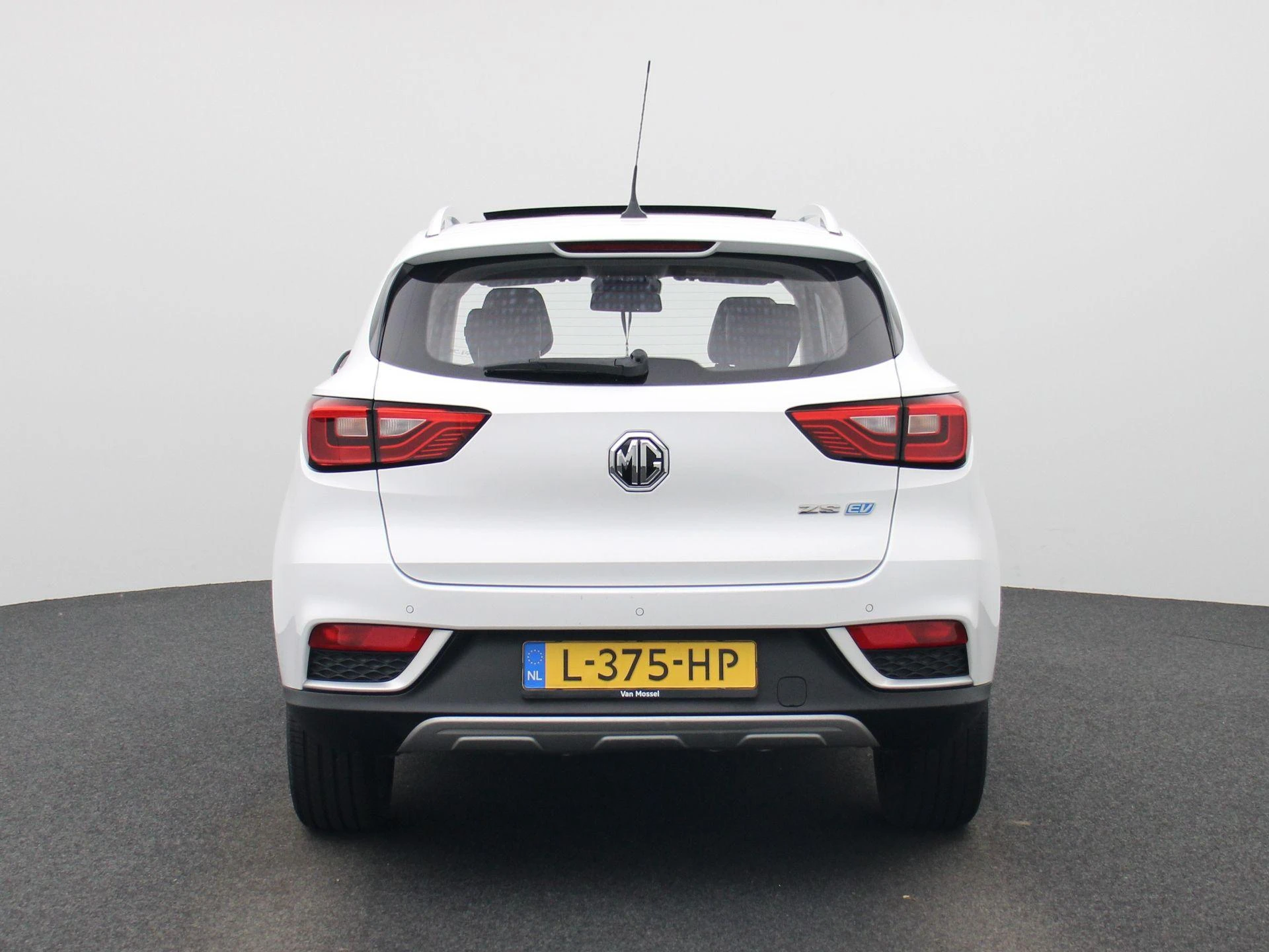 MG-ZS EV-image-4