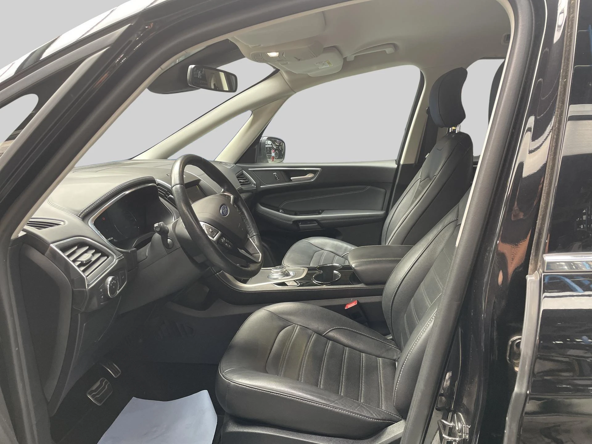 Ford-Galaxy-image-9
