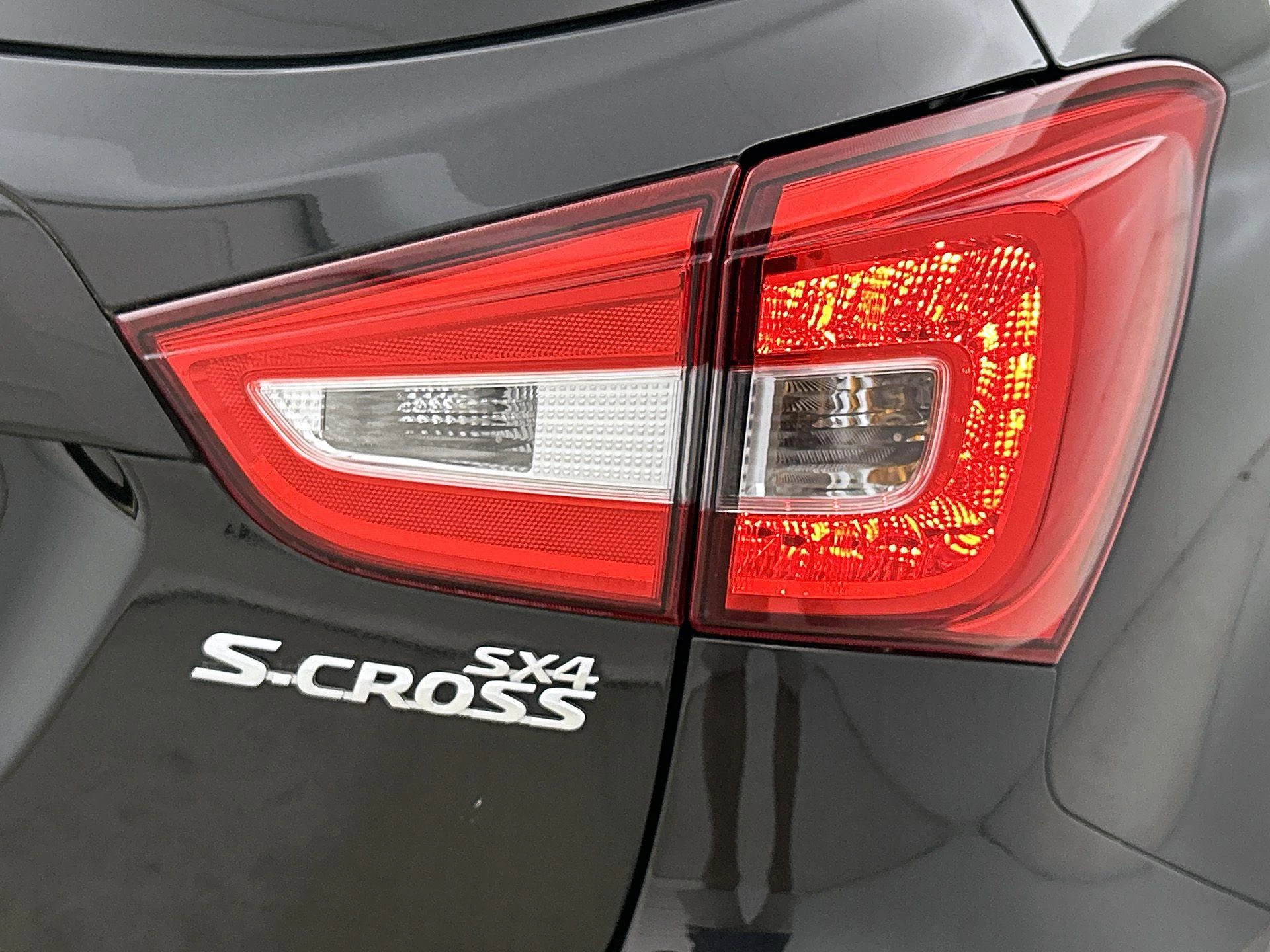 Suzuki-S-Cross-image-11