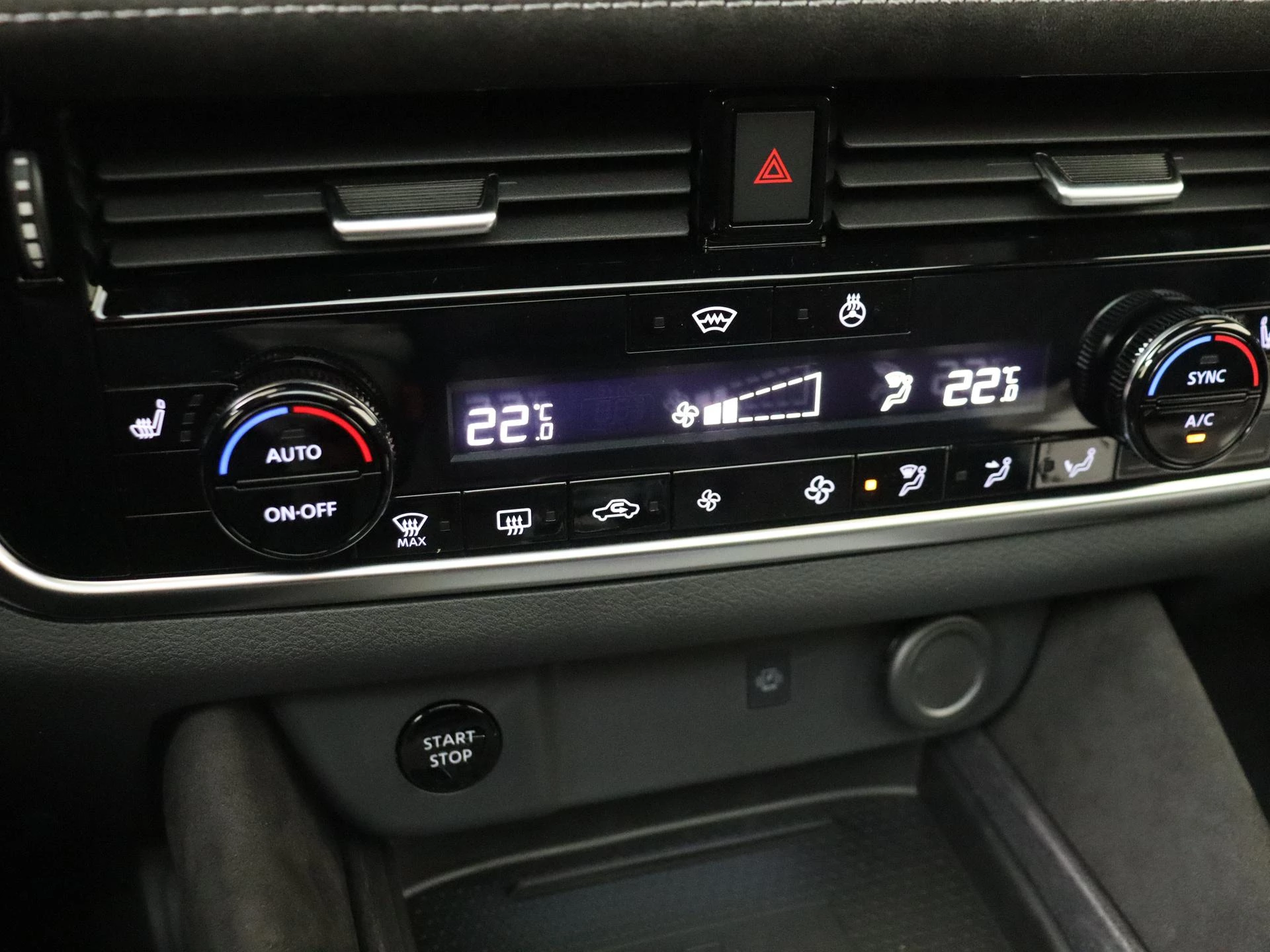 Nissan-QASHQAI-image-18