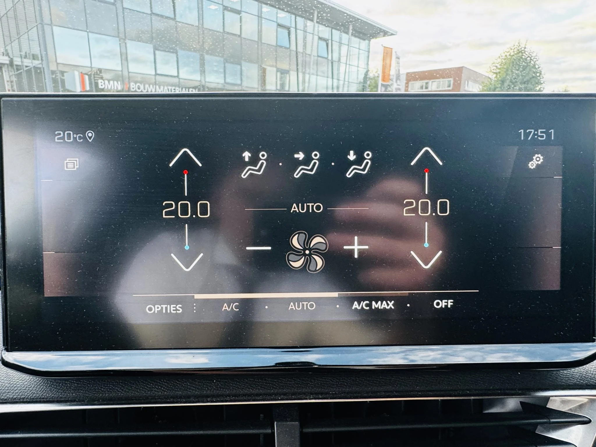 Peugeot-3008-image-19
