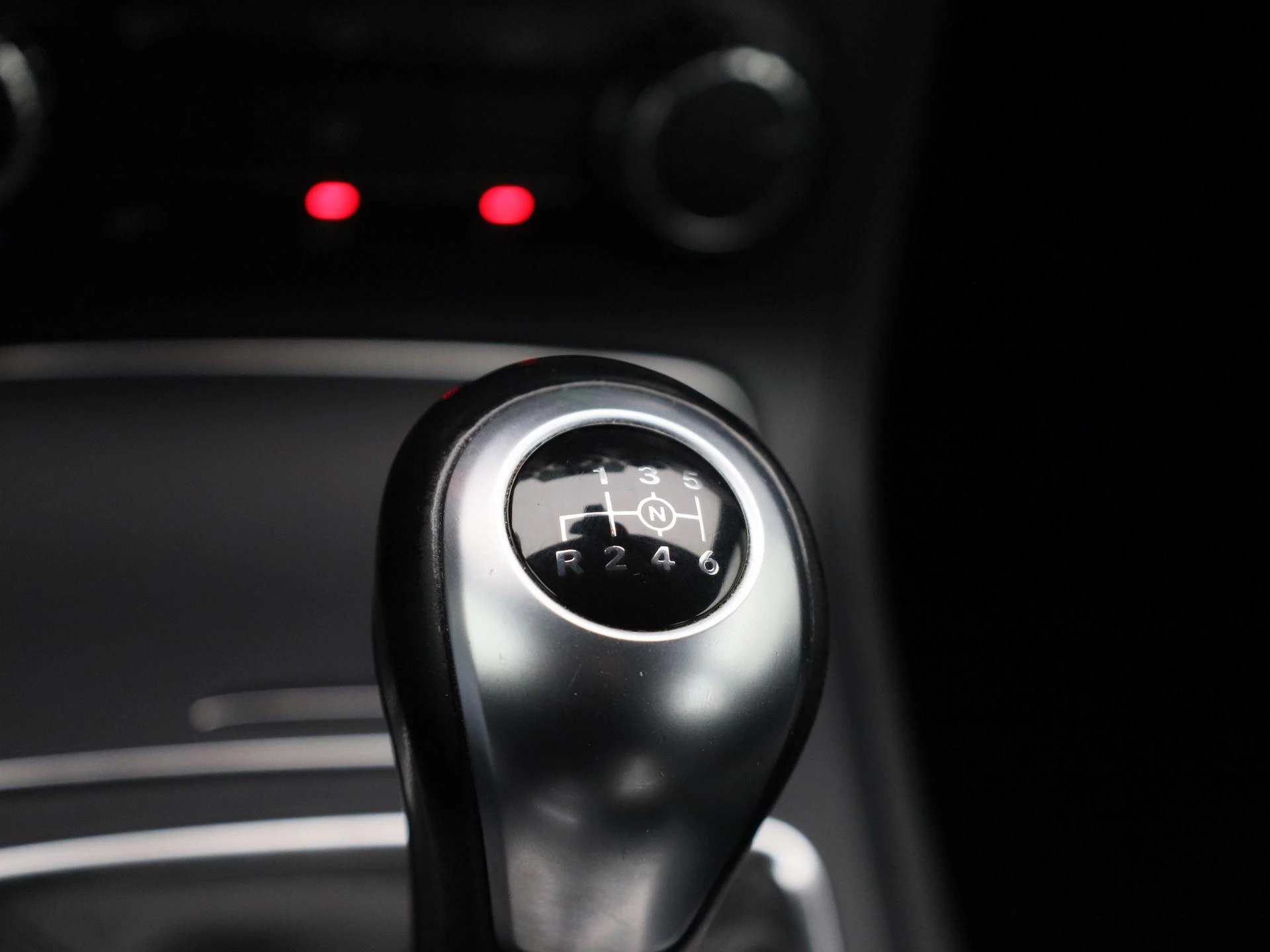 Mercedes-Benz-B-Klasse-image-20