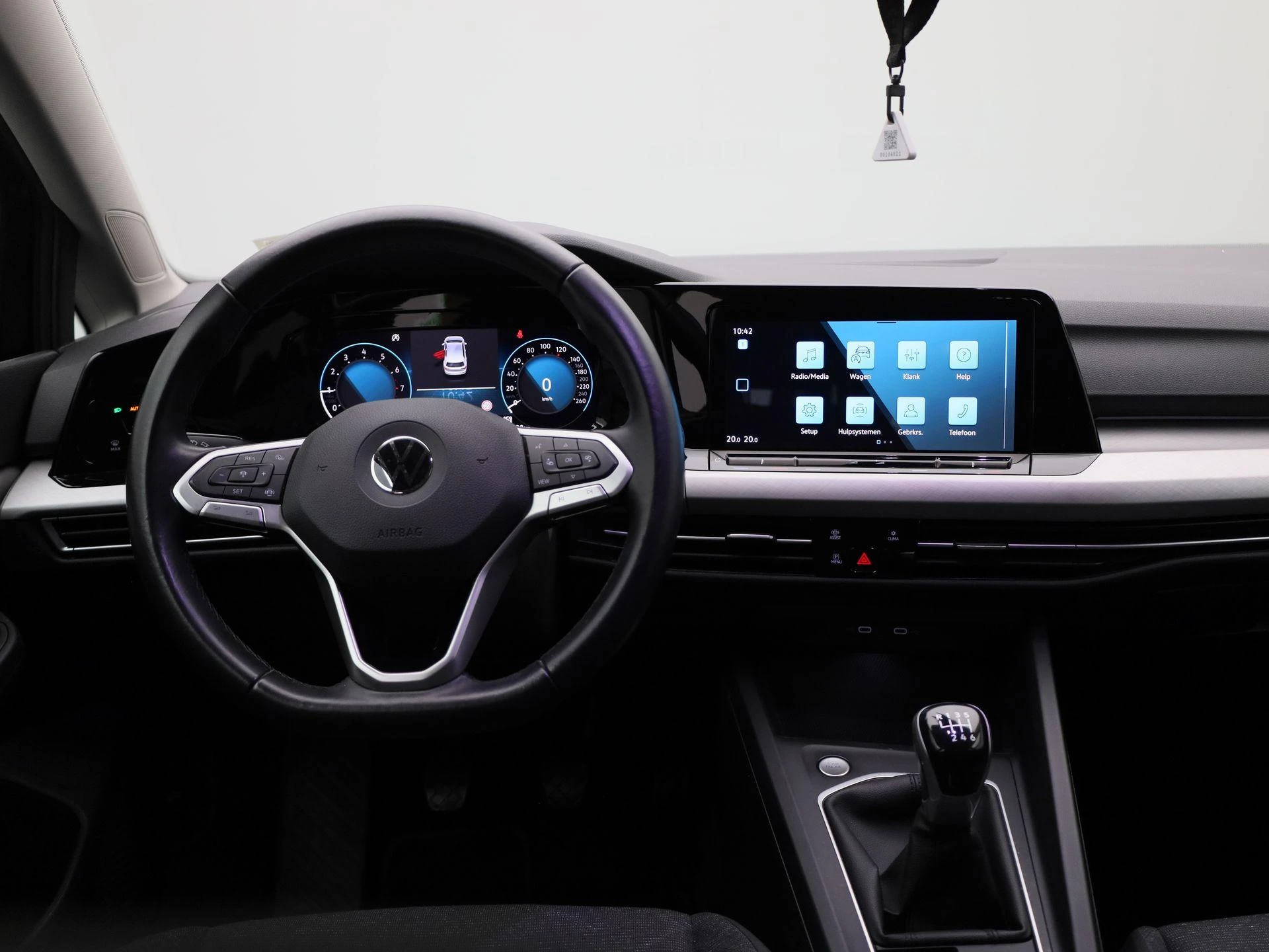 Volkswagen-Golf-image-6