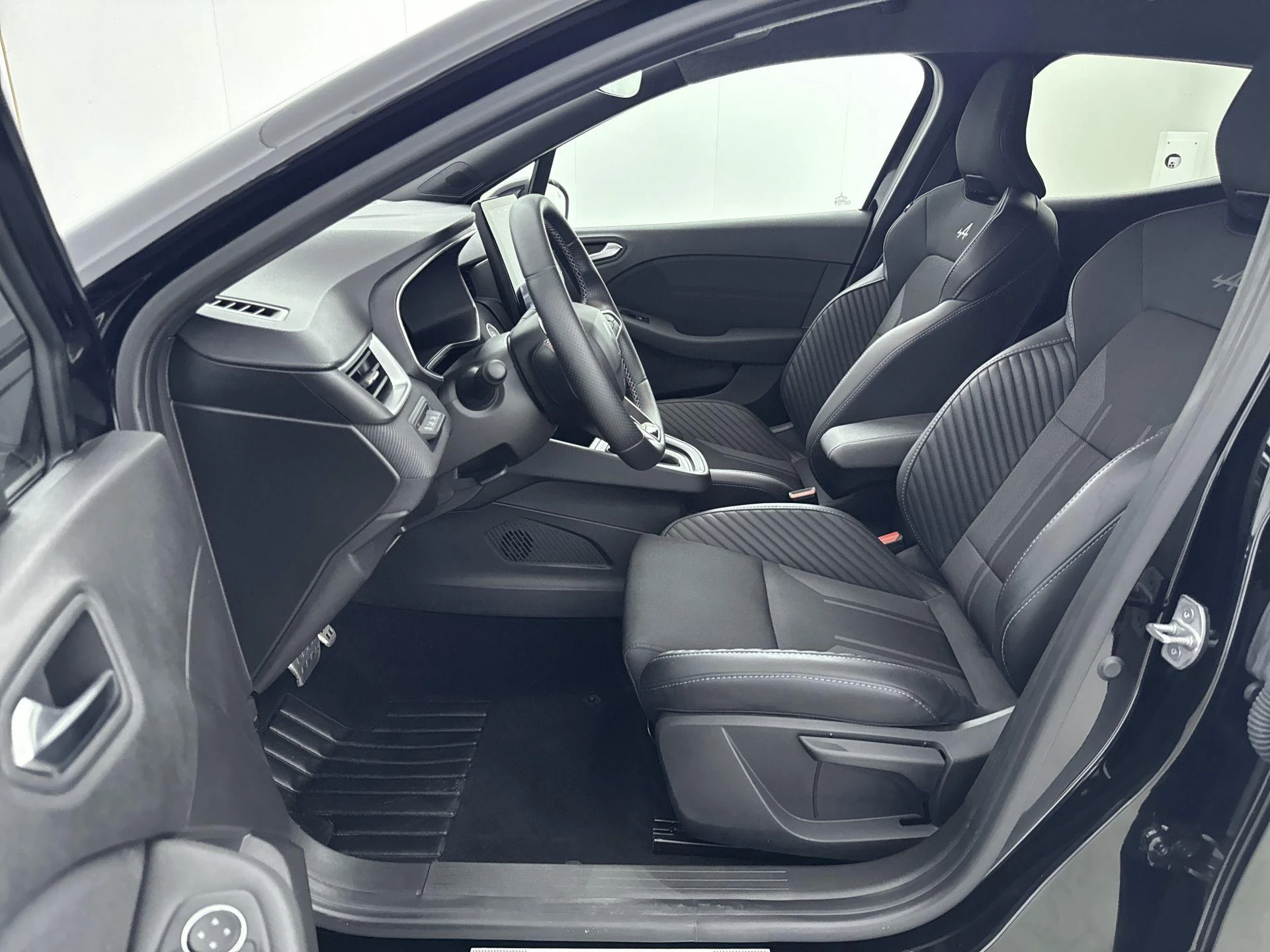 Renault-Clio-image-9