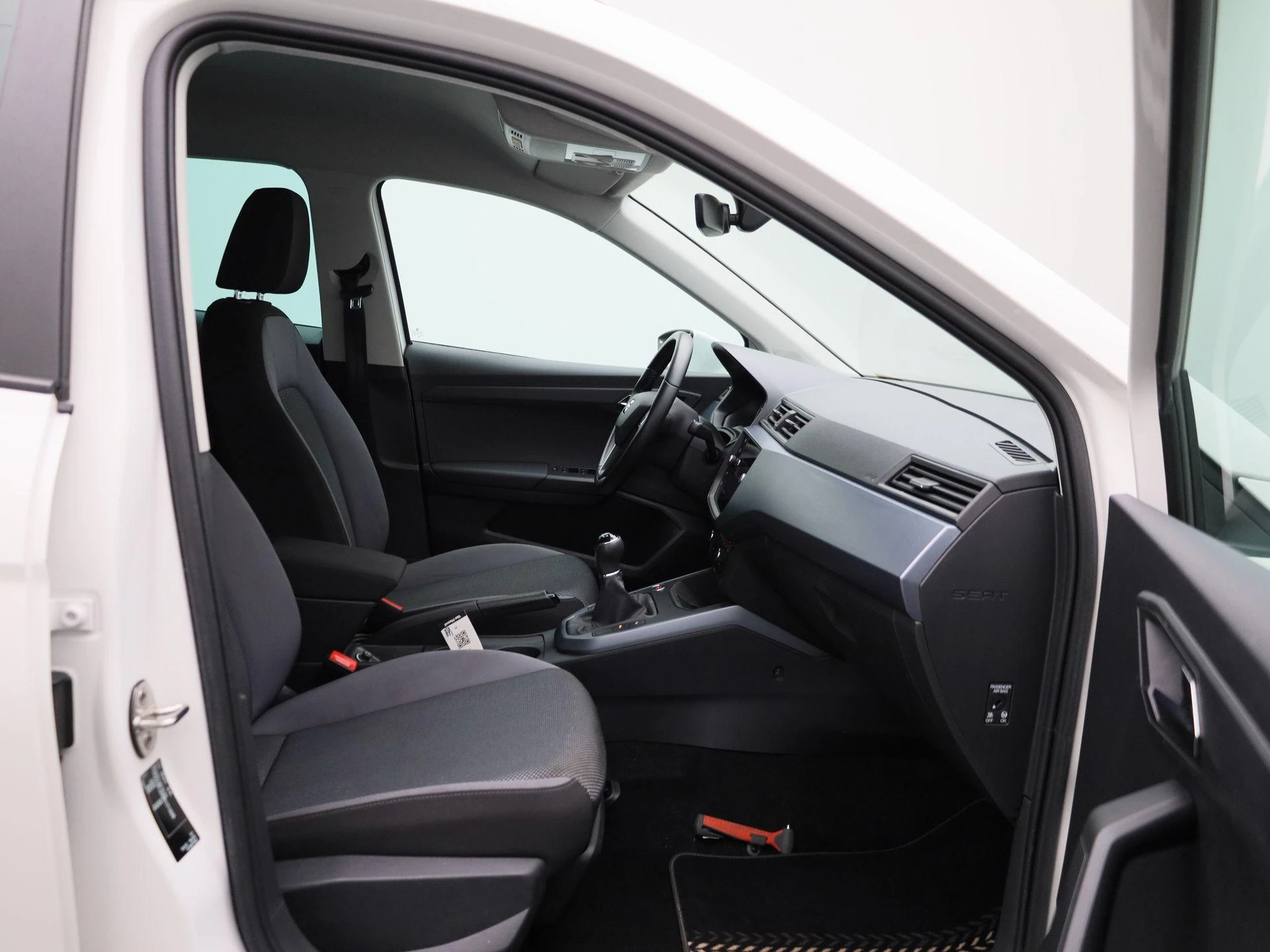 SEAT-Arona-image-33
