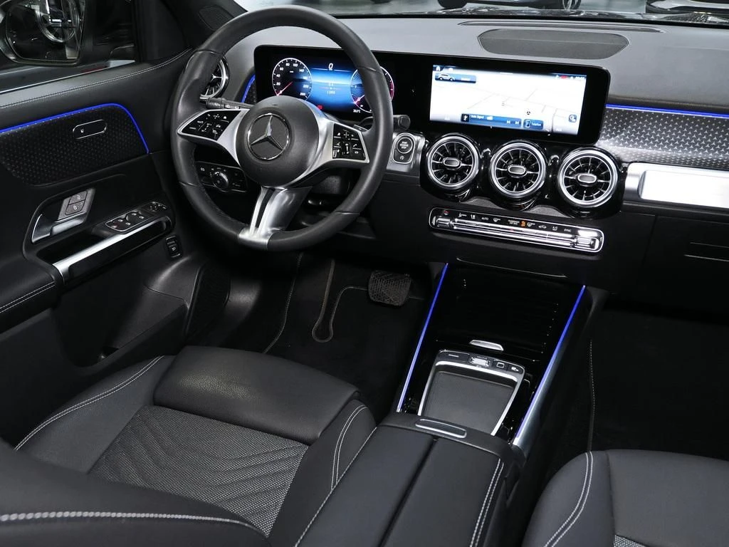 Mercedes-Benz-GLB 200 d-image-10