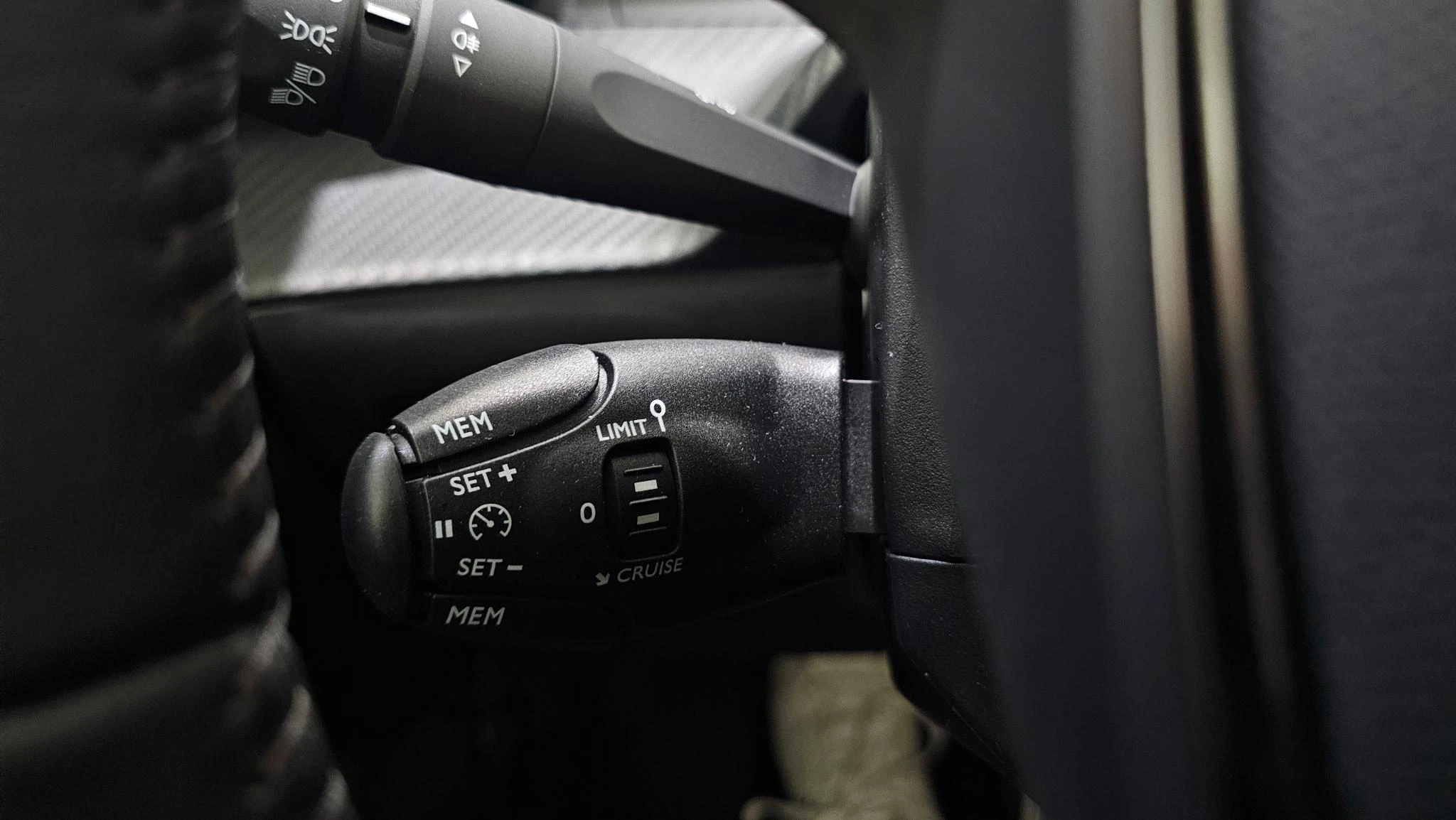 Peugeot-208-image-11