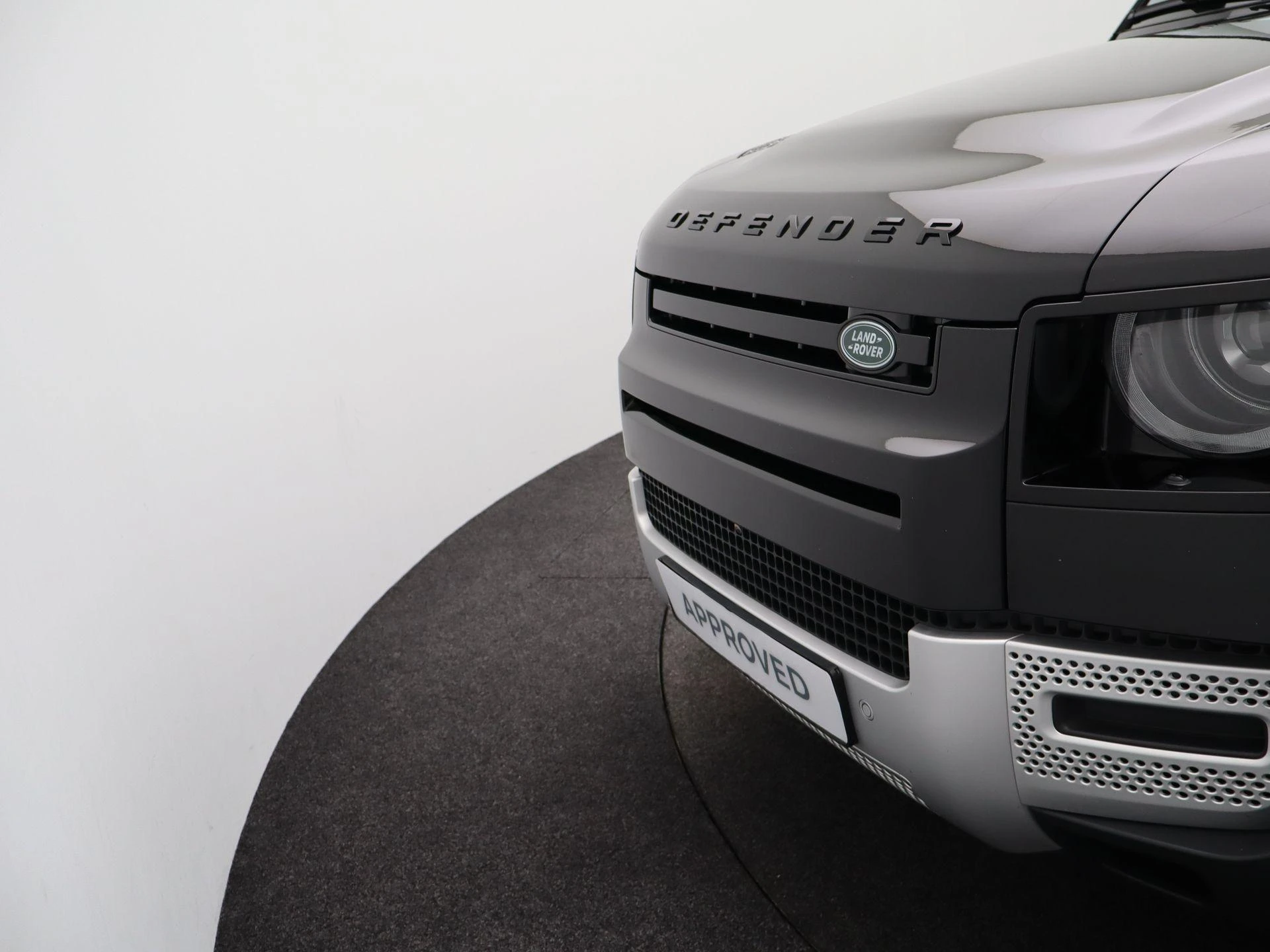 Land Rover-Defender-image-37