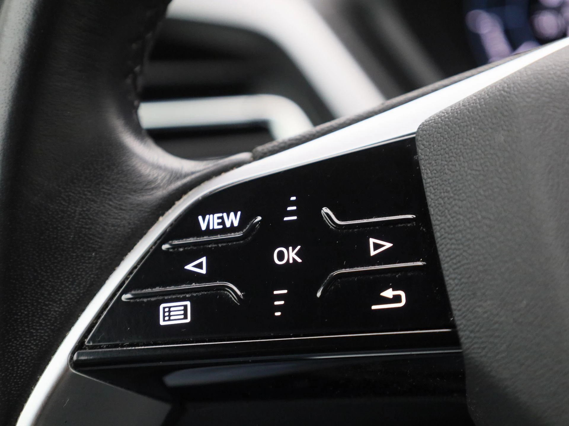 Audi-Q4 e-tron-image-18