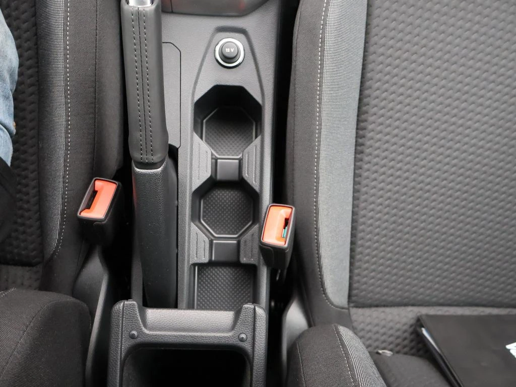 Volkswagen-Polo-image-21