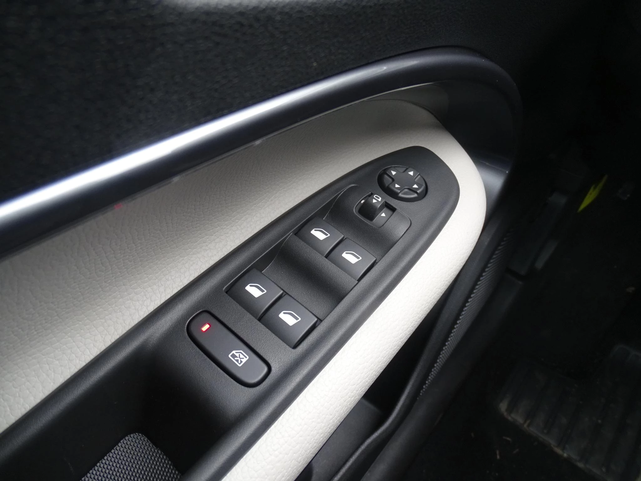 Fiat 600 1.2 Hybrid 145cv DCT La Prima