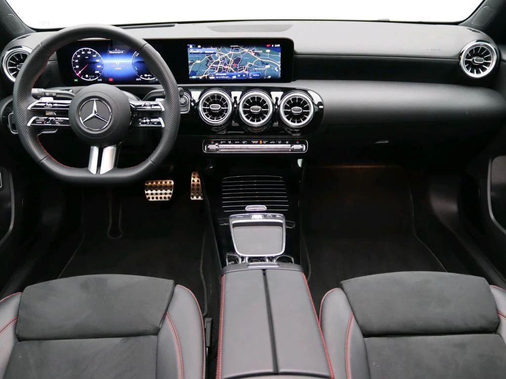 Mercedes-Benz A-Klasse 250 e Business Solution AMG