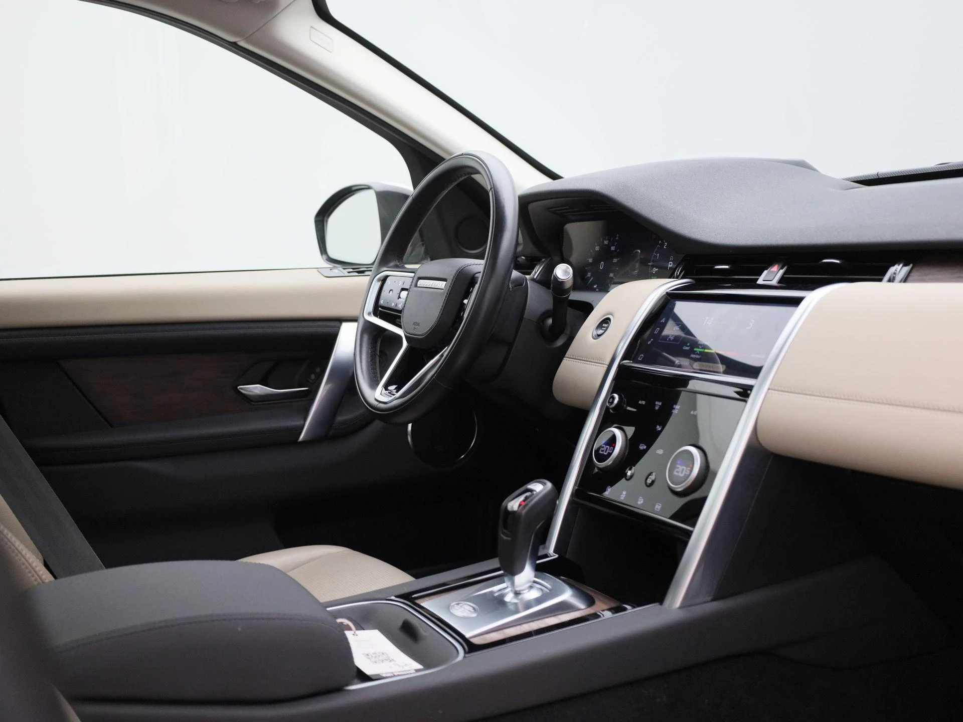 Land Rover-Discovery Sport-image-37