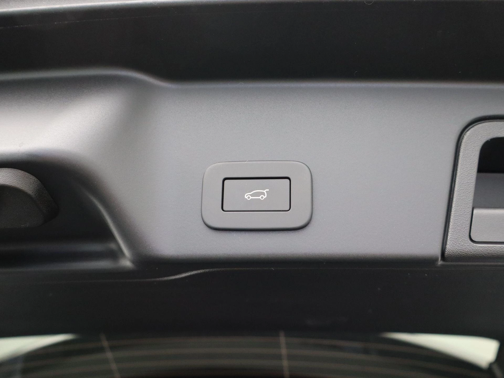 Land Rover-Range Rover Evoque-image-33